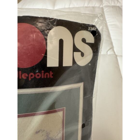 Vintage 90s Dimensions #2382 Needlepoint Pillow Birdcage Floral Flowers 18x14 - Picture 2 of 5